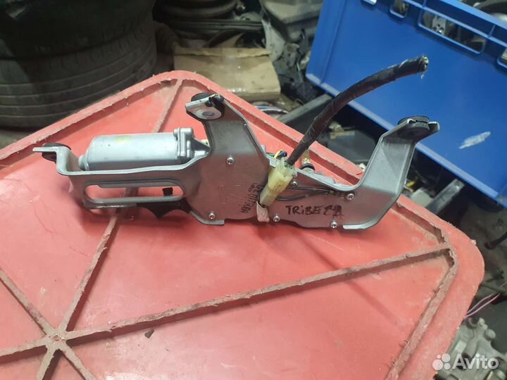 Моторчик заднего дворника subaru tribeca b9