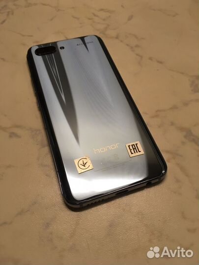 HONOR 10, 4/64 ГБ