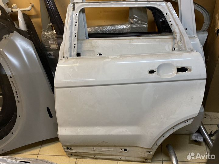 Дверь задняя левая land rover evoque