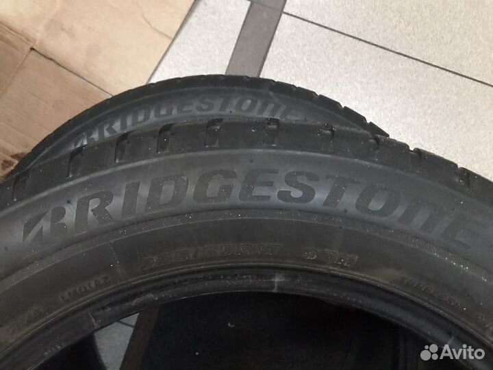 Bridgestone Blizzak LM-001 225/55 R17