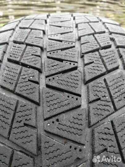 Bridgestone Blizzak DM-V1 235/55 R18 100R