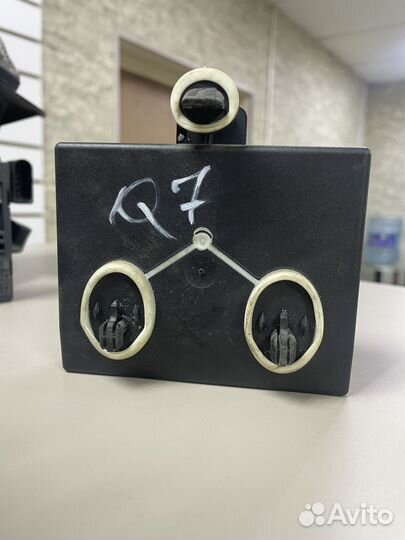 Блок управление двери Ауди Ку7