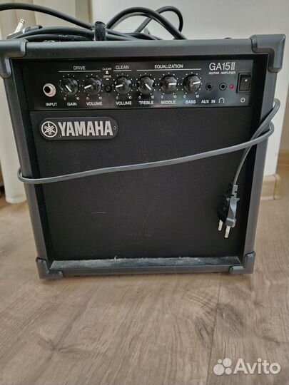 Комбоусилитель Yamaha GA-15II