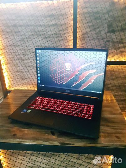 Игровой Ноутбук MSI Katana GF76 17,3