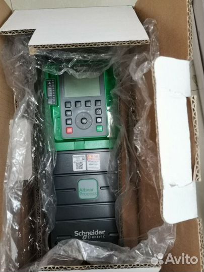 Преобразователь Schneider Electric ATV930U30N4