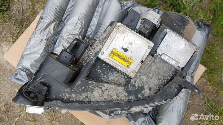 Фара Jeep grand cherokee wk2