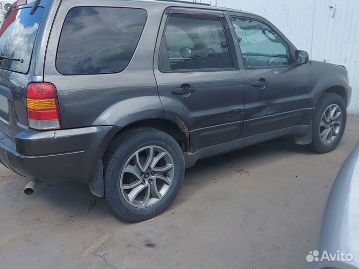 Ford Escape 3.0 AT, 2003, 250 000 км