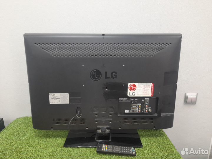 Телевизор LG 32CS560