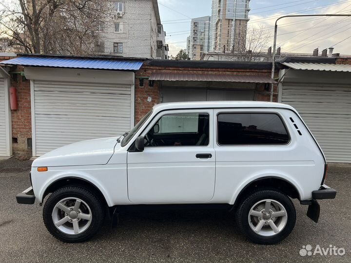 LADA 4x4 (Нива) 1.7 МТ, 2015, 63 000 км