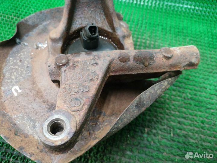 Кулак поворотный задний правый Ford Mondeo 3 cjba