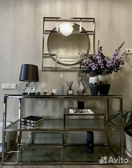 Современная консоль Garda Decor