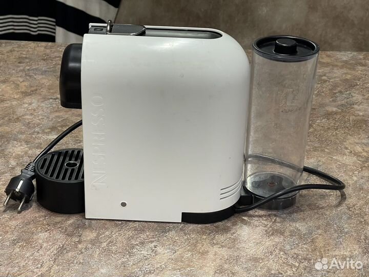 Капсульная кофемашина nespresso С50