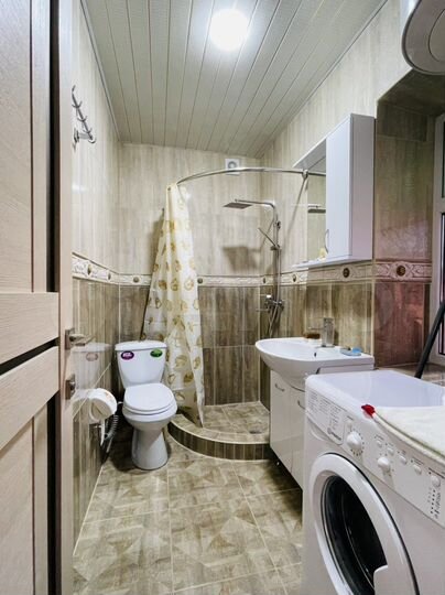 2-к. квартира, 60 м², 2/2 эт.