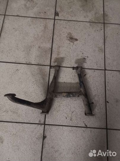 Подножка центральная Kawasaki ZZR 400 1