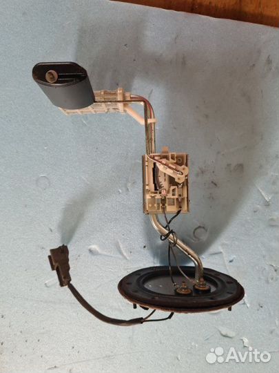 Датчик уровня топлива Hyundai Santa Fe 1 2008