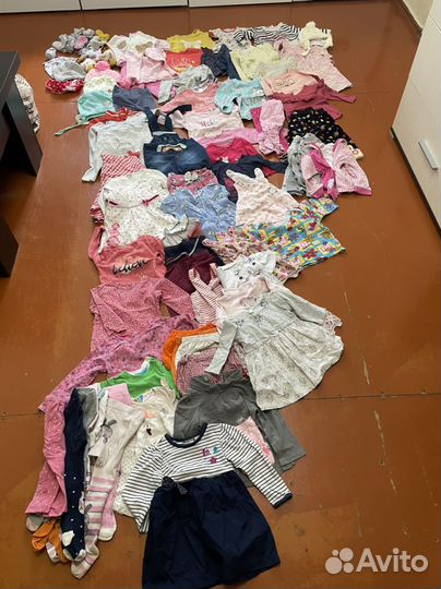 Одежда для девочки пакетом 1-1,5 года
