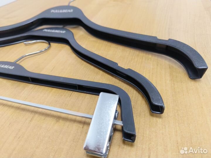 Вешалки плечики Pull&Bear