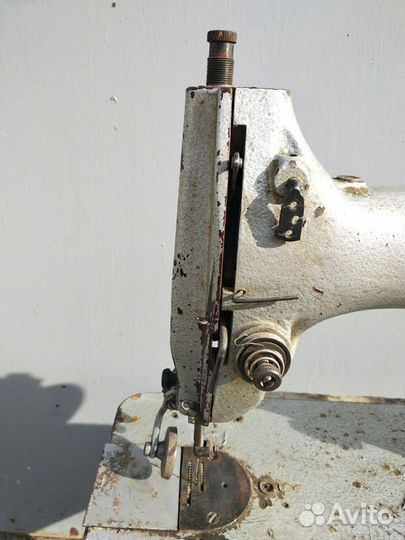 Швейная машинка 