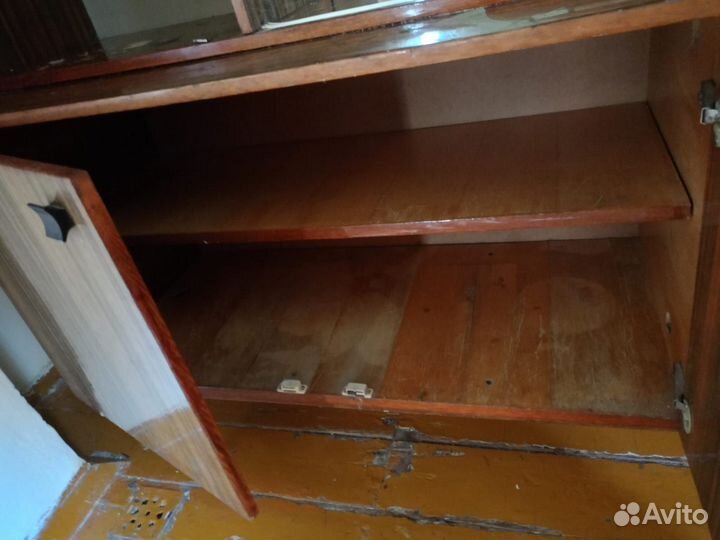 Шкаф сервант бу