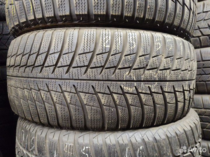 Bridgestone Blizzak LM-001 215/55 R16 W