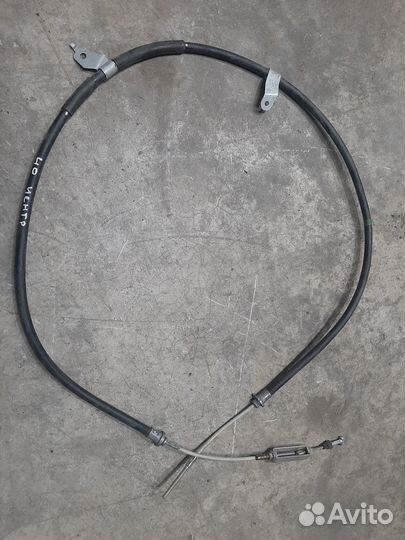 Тросик ручника центральный Camry 40 (2006-2011)