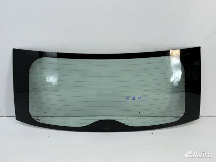 Ford Fiesta mk5 купе стекло крышки багажника