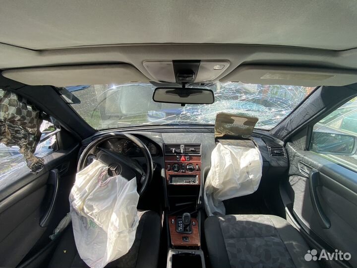 Задние фонари Мерседес-Бенц С180Т classlc,1998 год