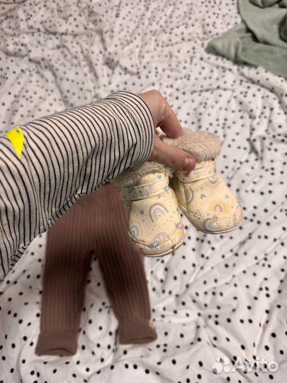 Вязаный костюм на малыша