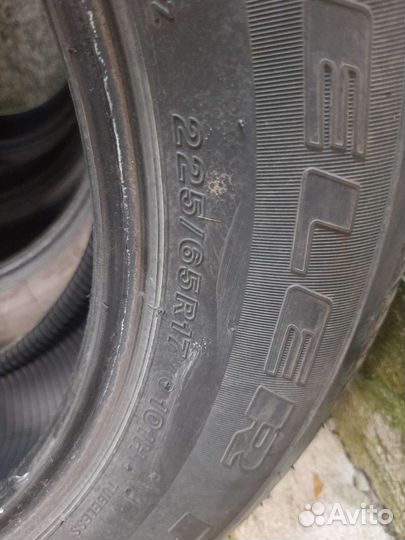 Bridgestone Dueler H/T 687 225/65 R17
