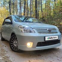 Toyota Raum 1.5 AT, 2008, 250 000 км, с пробегом, цена 800 000 руб.