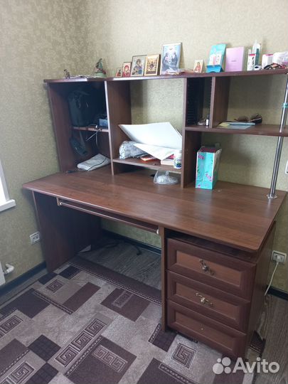 Компьютерный стол