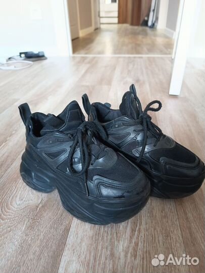 Кроссовки на платформе 35