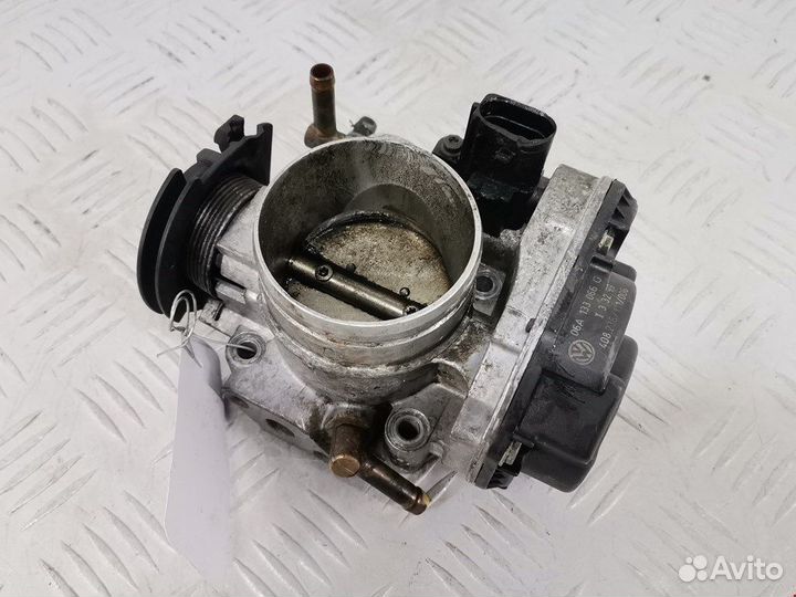 Заслонка дроссельная для Volkswagen Golf 4