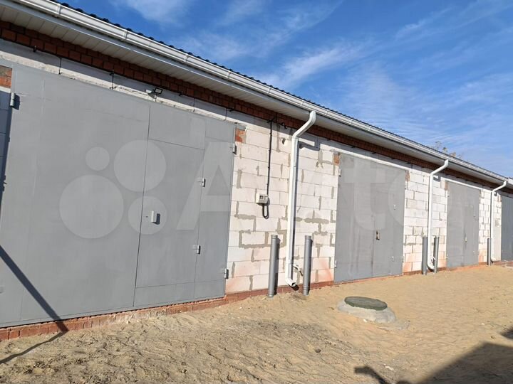 Гараж, > 30 м²