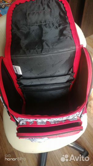 Портфель школьный (рюкзак, ранец)