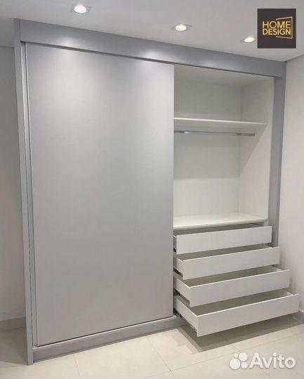 Красивый шкаф купе