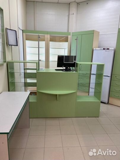 Оборудование мебель для аптеки