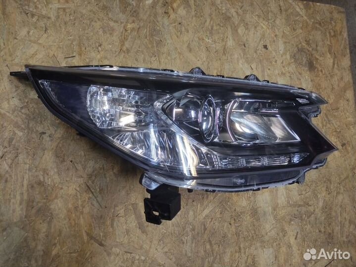 Фара правая галоген Honda CR-V 4