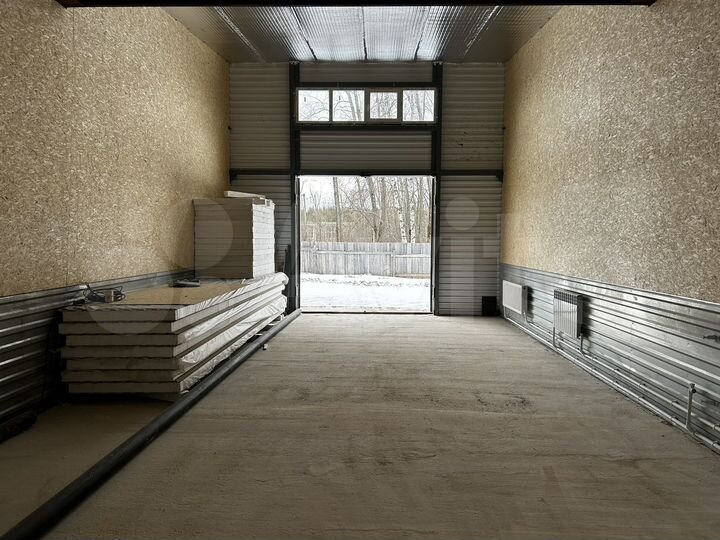 Гараж, > 30 м²