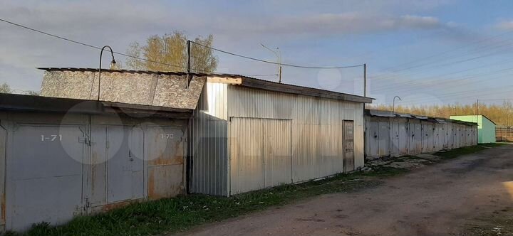 Гараж, > 30 м²