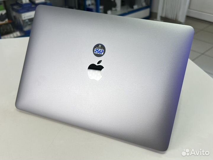 MacBook Pro 13 2019 i5/8Gb/256Gb