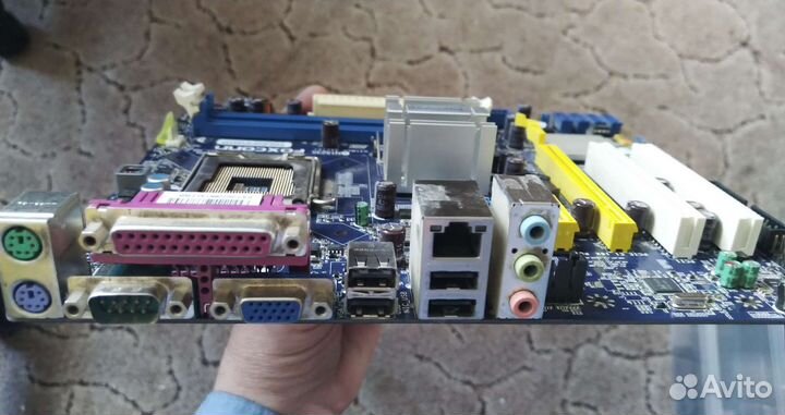 Материнская плата