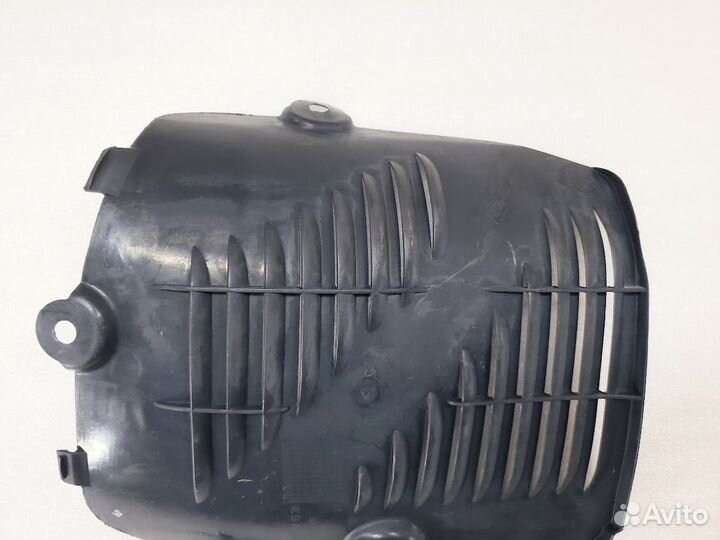 Подкрылок задний левый Mercedes W211