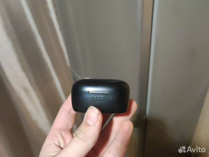 Беспроводные наушники jbl