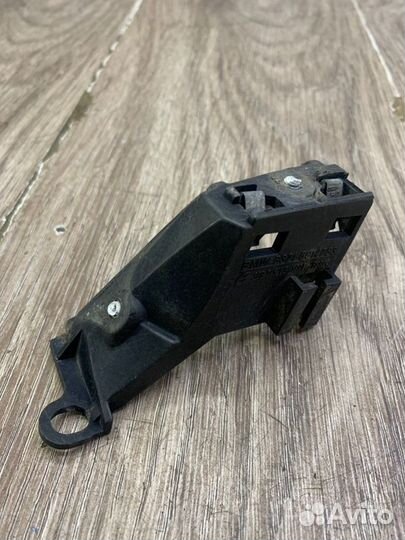 Кронштейн передний левый Bmw 3 Series (E46)