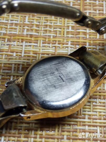 Наручные часы Слава СССР. 17 камней