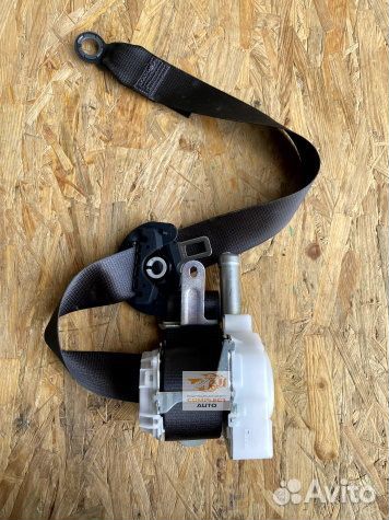 Ремень передний правый Toyota Corolla E210