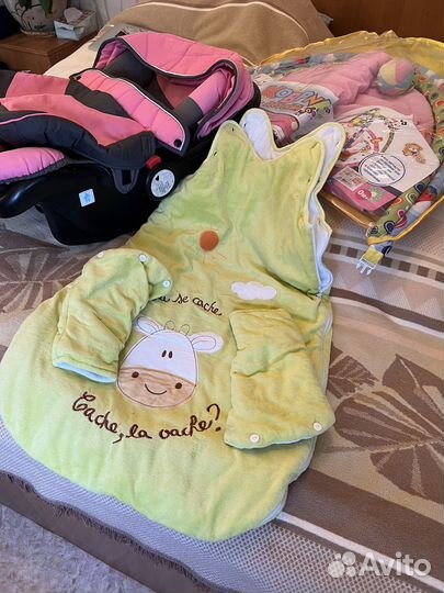 Детское автокресло+конверт+развивающий коврик