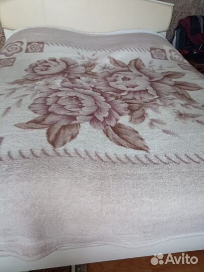 Покрывало на кровать бу