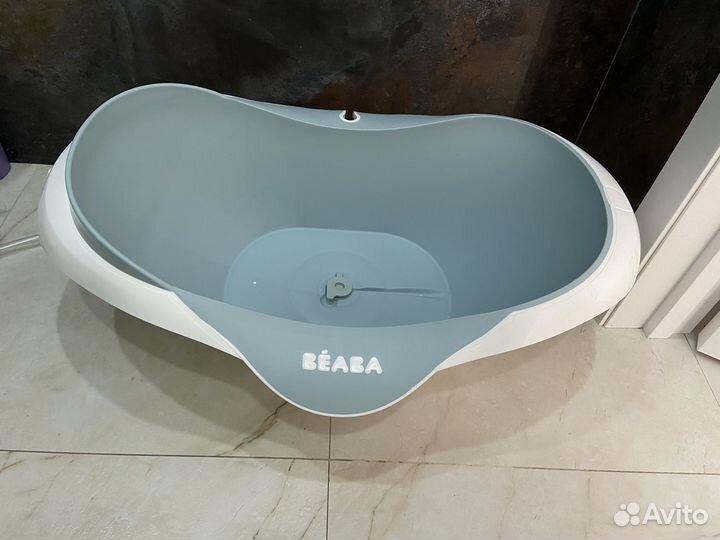 Ванночка Beaba для купания с горкой